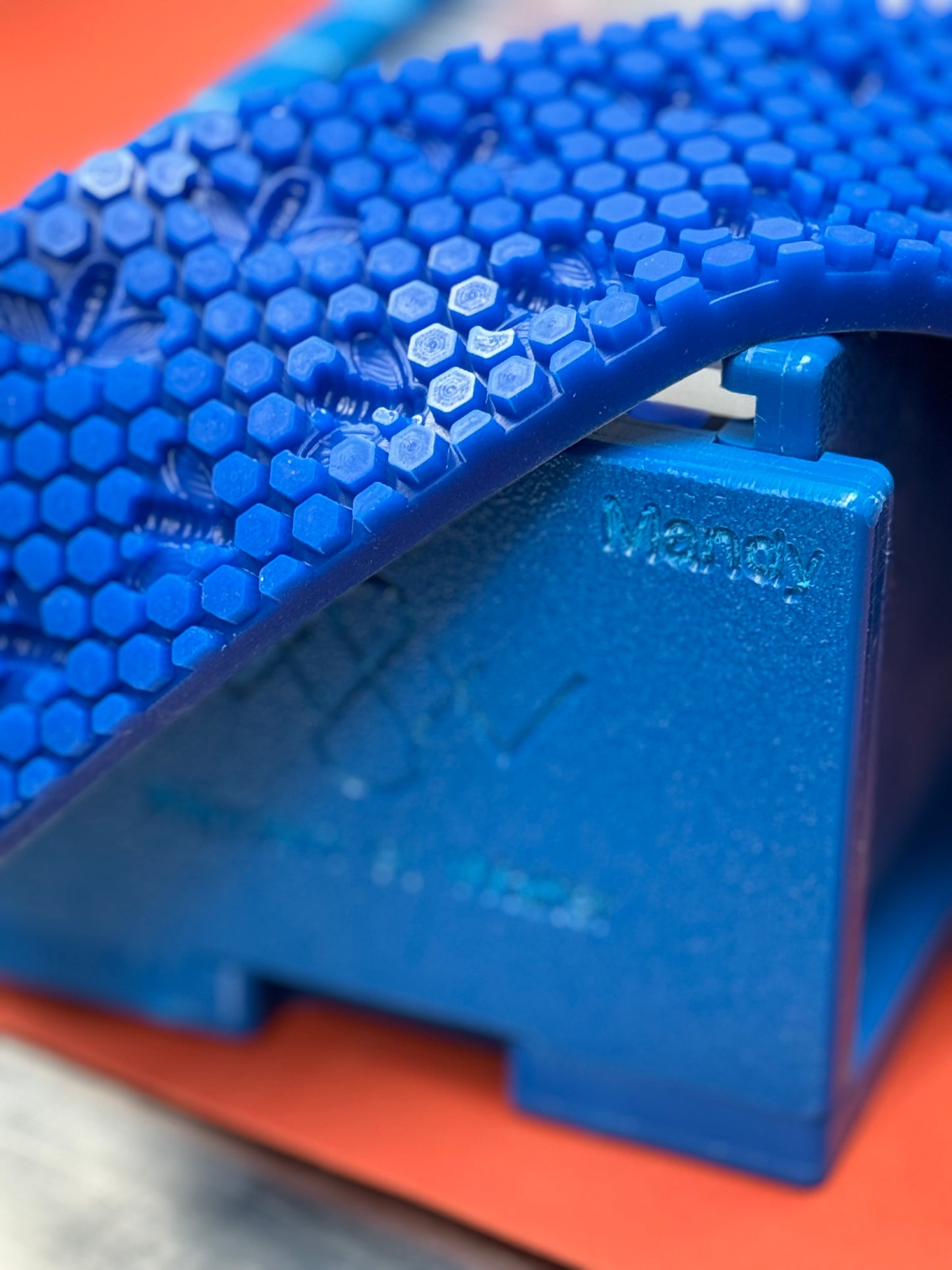 MANDY MOLD SILICONE HONEY BEE IMPRESSION MAT/  MOULE MANDY TAPIS D'IMPRESSION D'ABEILLE EN SILICONE