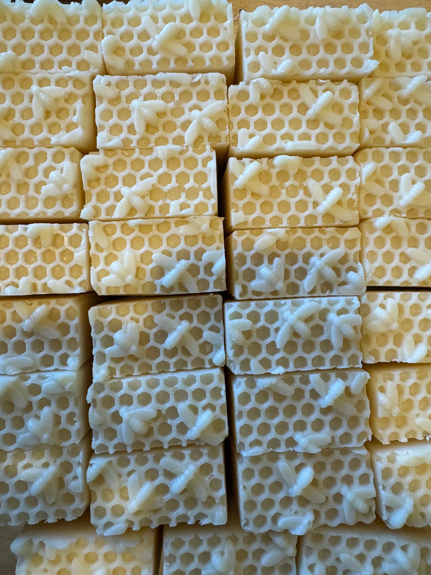 LARGE SILICONE HONEY BEE IMPRESSION MAT/ GRAND TAPIS D'IMPRESSION D'ABEILLE EN SILICONE