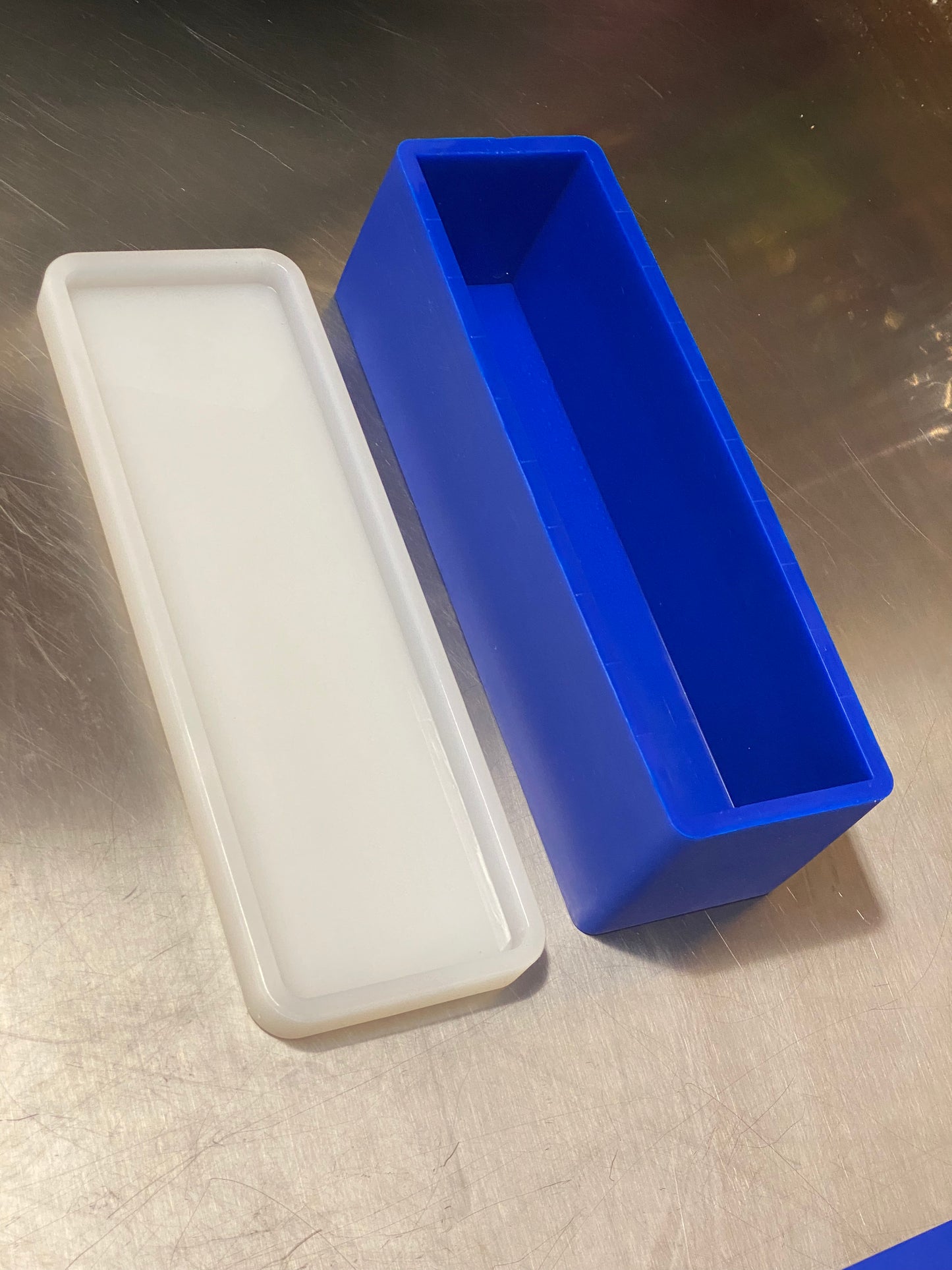 Larry Mold-Moule Larry